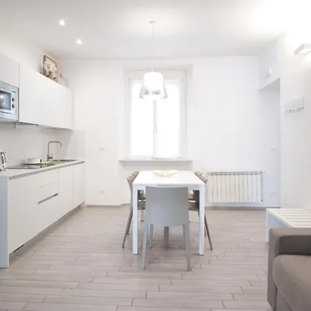 Cinque Terre Bridge Apartment *