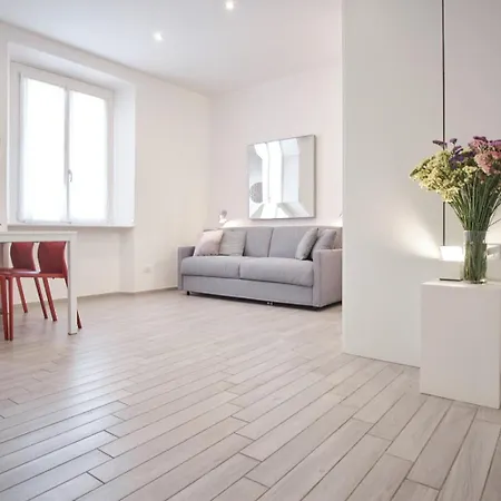 五渔村桥公寓 *