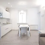Cinque Terre Bridge Apartment *